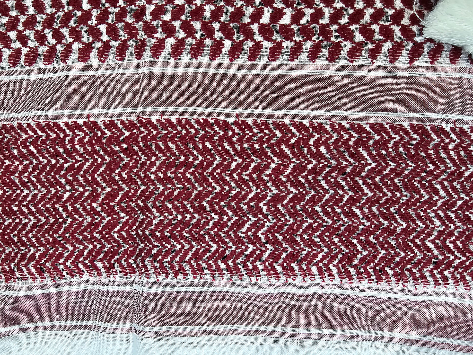 red and white shemagh keffiyeh rajaeen