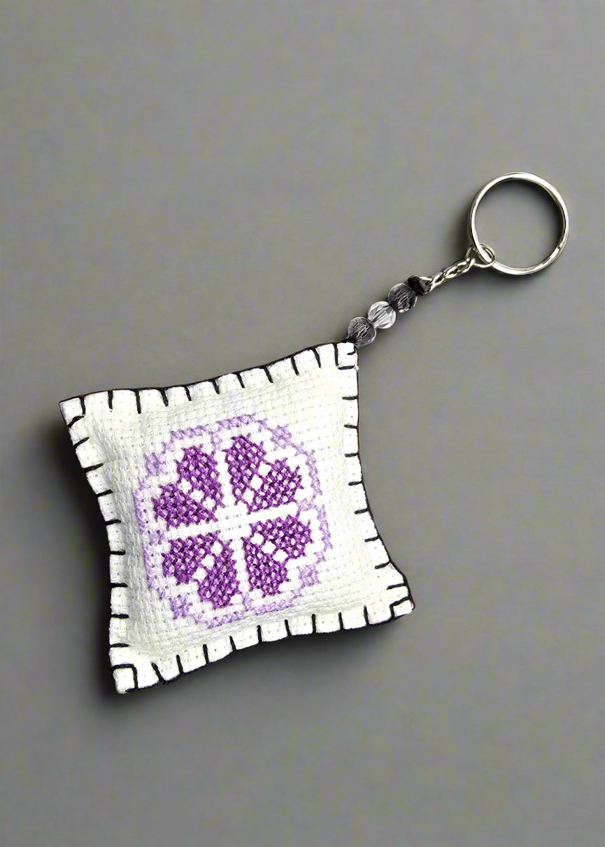 Handmade Embroidered Tatreez Flower Keychain – A Symbol of Solidarity