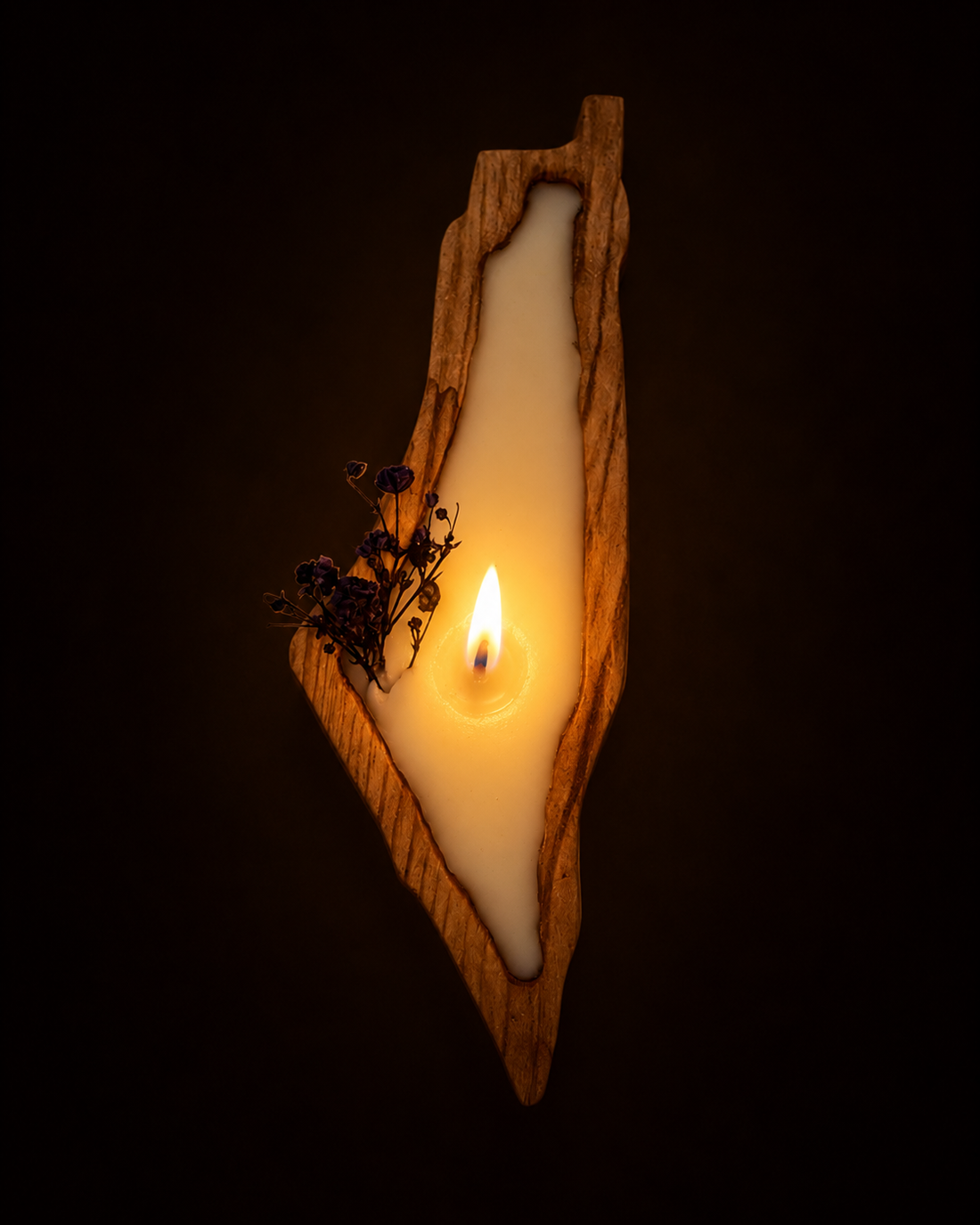 handmade palestine map candle 6 in x 2 in rajaeen